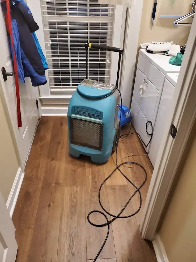 Commercial dehumidifier deployed for Flood Damage Cleanup in Oak Hills